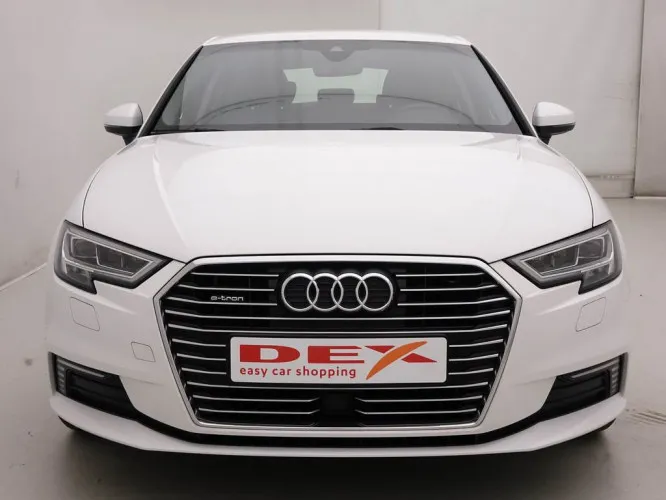 Audi A3 1.4 TFSi 204 e-Tron 36G/Co2 S-Tronic + GPS + LED Lights + ALU19 Image 2