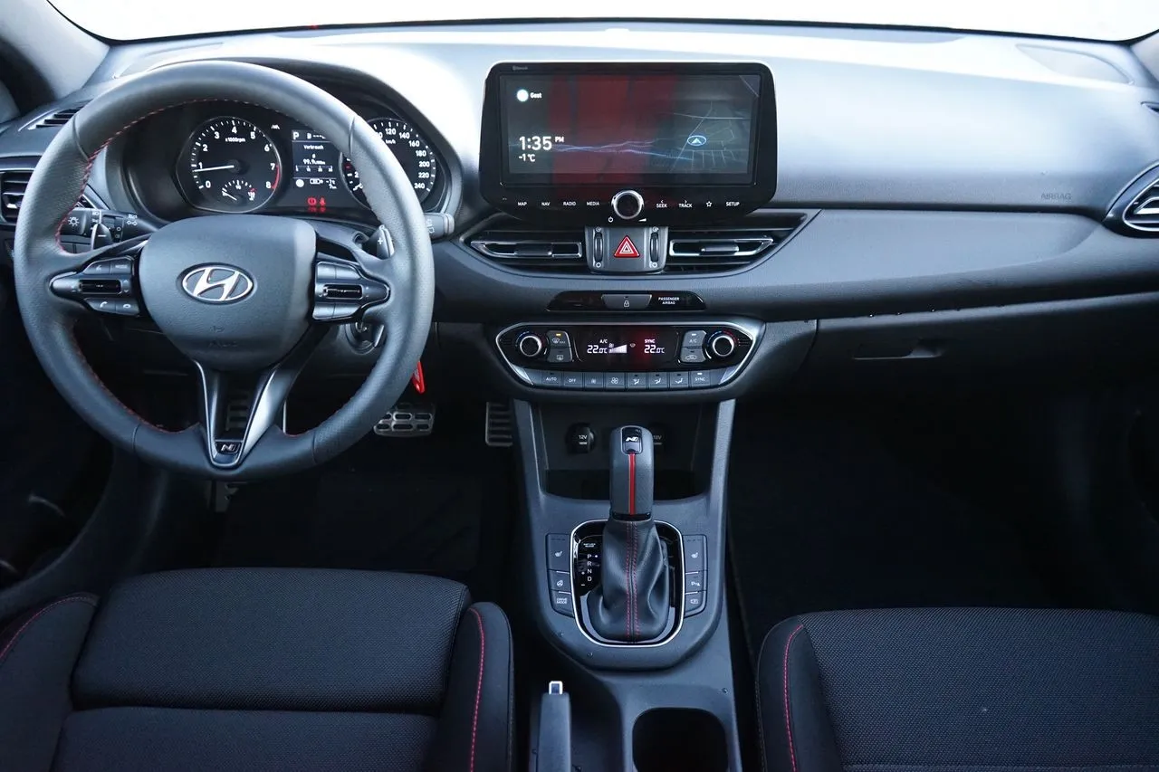 Hyundai i30 N-Line 1.5T-GDi mHev AT...  Image 5