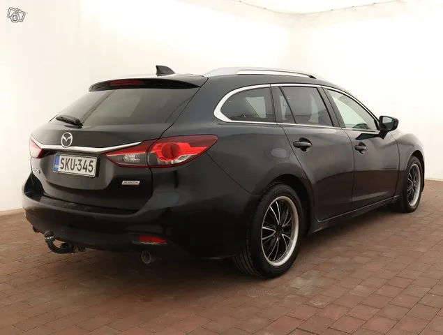 Mazda 6 Sport Wagon 2,2 (150) SKYACTIV-D Premium 6AT 5ov TG2 - Suomi-auto, Koukku, Navi, Moottorinlämmitin, Bluetooth - Ilmainen kotiintoimitus Image 2